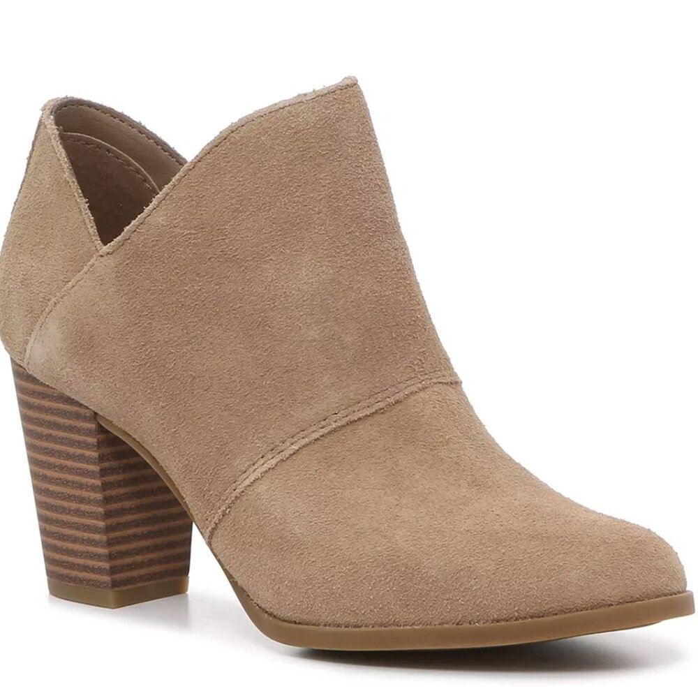 UGG Bootie in Taupe